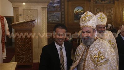 بالصور.. قيادي بالمصريين الأحرار يهنئ أقباط مدينة نصر بعيد الميلاد