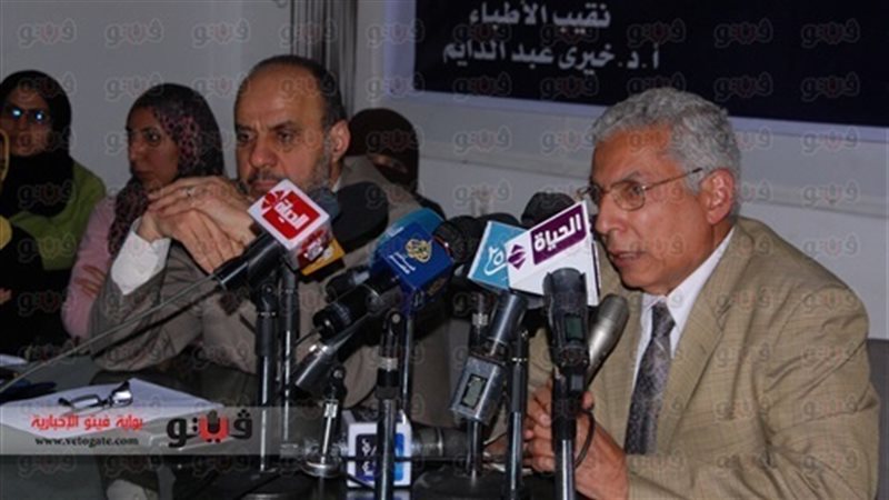الدكتور خيري عبد