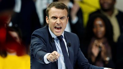 ماكرون يهدد بمواجهة من يريدون فرض 