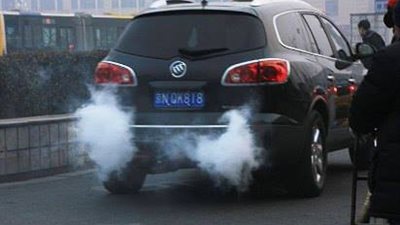 عوادم السيارات والتلوث المتهم الأول وراء سرطان الرئة