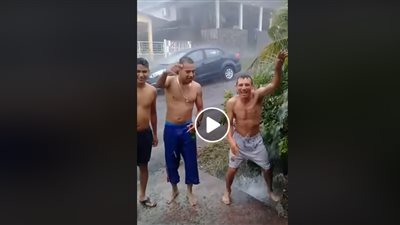 نهاية مروعة لرجل يرقص بجوار مجرى مائي (فيديو)