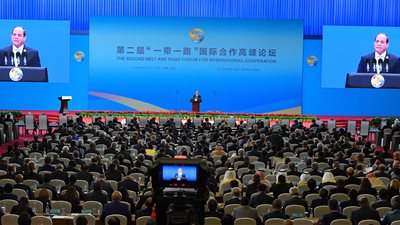 5 وزراء يشاركون في اجتماع السيسي مع مجتمع رجال الأعمال الصيني