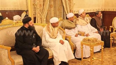 بالصور.. وفد من مركز دندرة الثقافي يزور مطرانية الأقباط بقنا