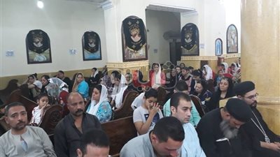 15 صورة ترصد احتفالات الأقباط في دشنا بأسبوع الآلام