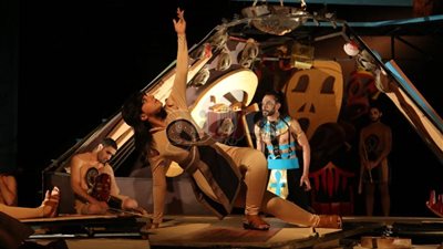 «ترنيمة الفلاح الفصيح» يرفع شعار«كامل العدد» بالمسرح العائم (صور)