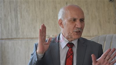 سيد عبد العال بعد فوزه برئاسة حزب التجمع : لدينا 12 حزبا ذوي خلفية دينية بالمخالفة للدستور