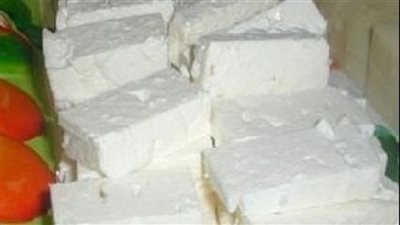 تحذيرات «حماية المستهلك» عند شراء الجبن الرومي والأبيض