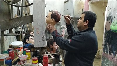 احتفالات ليلة شم النسيم على الطريقة البورسعيدية.. دمى «ألمبي» تغزو الشوارع.. محسن خضير: تناولت ظاهرة الطلاق وأثرها على المجتمع.. السعيد: مفاجأة العام فيلم تسجيلي عن جحود الأبناء