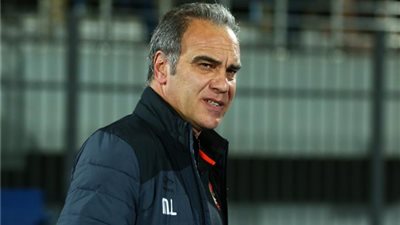 لاسارتي يجتمع مع معاونيه ويدرس الطلائع بالفيديو