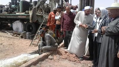 نائب محافظ الوادي الجديد تشهد تفجير بئر مشروع الصوب الزراعية