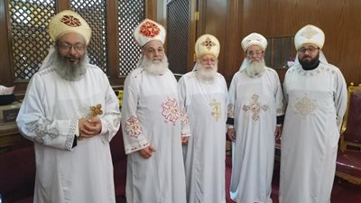 الآلاف يشاركون في قداس عيد القيامة المجيد ببورسعيد (فيديو وصور)