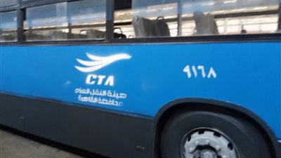 طلاء 405 أتوبيسات بالقاهرة استعدادا للأمم الأفريقية (صور)