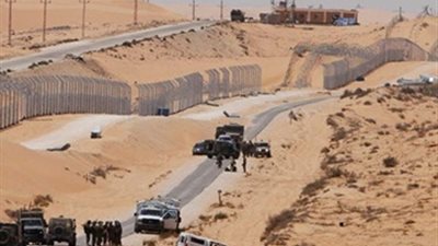 الجيش يستكمل تطوير طريق 