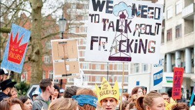 تظاهرة غاضبة في أمريكيا ضد استخراج النفط عبر «التكسير الهيدروليكي»