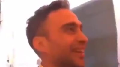 حسام حبيب «يرقص» على أغاني شيرين في حفل الرياض (فيديو)