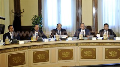 10 ملفات على مائدة أول اجتماع للمحافظين الجدد برئاسة «إسماعيل».. تفعيل قانون المحاجر.. متابعة المشروعات التنموية.. التصدي لسرقة الكهرباء والتخريب والعنف.. ومكاتب تابعة لهيئة الاستثمار بالمحا