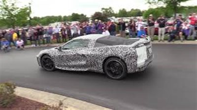 شيفروليه تزود سيارة كورفيت بمحرك V8 تيربو جديد (فيديو)