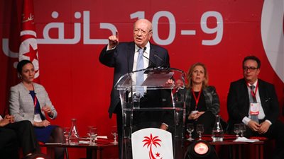 بالصور.. السبسي يشارك في المؤتمرالأول لـ«نداء تونس»