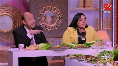 احتفالات الفنانين بشم النسيم.. حنان مطاوع تتناول الفسيخ مع عائلتها وزوجها.. رانيا يوسف تقضي الربيع في الجونة.. نرمين الفقي مع صديقتها على البحر.. وجنات مع العائلة بدون رنجة (صور)