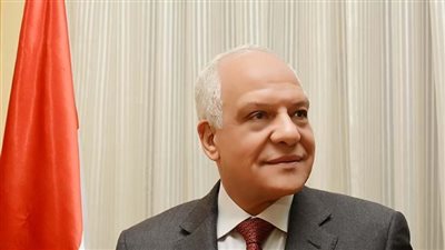 محافظ الجيزة يشارك المواطنين احتفالات شم النسيم بحديقة البانوراما