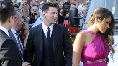 بالصور.. نجوم برشلونة يحتفلون بزفاف 