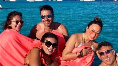 رانيا يوسف ومنى زكي وأحمد السعدني يحتفلون بـ