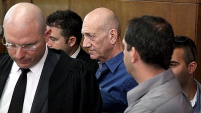 المحكمة الإسرائيلية تدين «أولمرت» بتهمة الرشوة