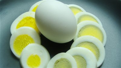 بياض البيض والبقول.. للحفاظ على مستوى السكر في الدم أثناء الصيام