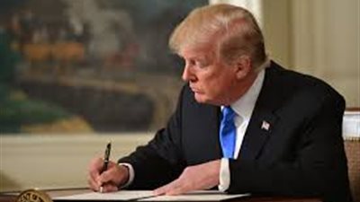 الرئيس الإيران يهاجم ترامب ويعلن تحديه لقرار خفض صادرات النفط