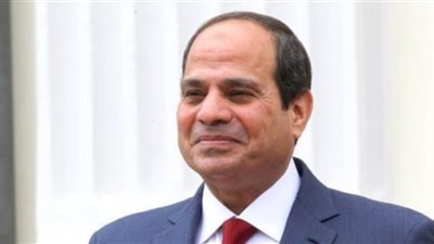 السيسي يمنح شهادات تقدير لـ 4 نماذج شابة في عيد العمال