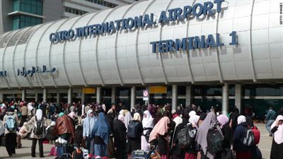 مطار القاهرة يستقبل 39 فلسطينيا قادمين من غزة