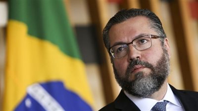 البرازيل تدعم جوايدو للإطاحة بالرئيس الفنزويلي