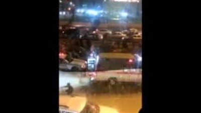 بالفيديو.. مصرع فتاة دهسا أسفل سيارة في السعودية