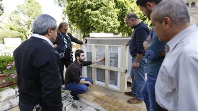 مغترب سوري يعيد بابين أثريين للمتحف الوطني بعد 60 عاما من سرقتهما (فيديو)