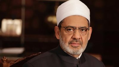 شيخ الأزهر يقرر مضاعفة الإعانة الشهرية خلال شهر رمضان لمستحقي الزكاة