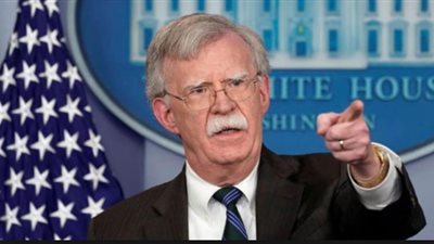 مستشار ترامب للأمن القومي يدعو للانقلاب على مادورو