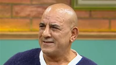 محمد لطفي يروي موقفا طريفا له أثناء سرقة شقته (فيديو)