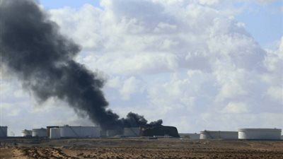 بالخرائط.. «داعش» يمهد الطريق للولايات المتحدة في ليبيا.. يشن هجمات على ميناء سدر النفطي.. يتوسع في سرت على طريقة سوريا والعراق.. «الجضران» يبيع البترول الخام في السوق السوداء.. وأ