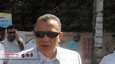 مدير أمن الجيزة يكافئ عريف شرطة لمطاردته عصابة سرقة السيارات