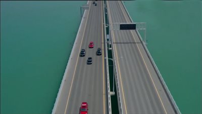 الكويت تدشن أحد أطول الجسور البحرية في العالم لتقليل الوقت (صور)