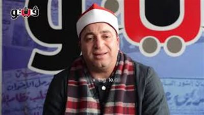 مقطع عجيب من سورة النبأ بصوت الشيخ طه النعماني (فيديو)