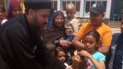 الكنيسة توزع فوانيس على الأطفال مرضى السرطان بالوادي الجديد