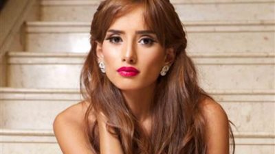 زينة تنشر صورًا جديدة لنجوم الفن في عيد ميلاد إلهام شاهين