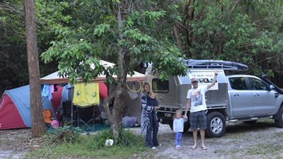 بالصور.. مغامران يتحديان كابوس السفر مع الأطفال