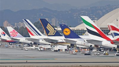 شركات الطيران تلغي رحلاتها إلى فنزويلا