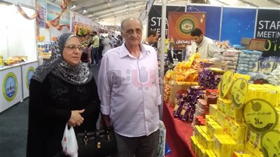 إقبال أهالي الإسكندرية على معرض أهلا رمضان (فيديو وصور)