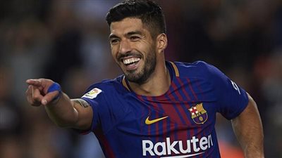 سواريز يتقدم بالهدف الأول لبرشلونة في مرمى ليفربول