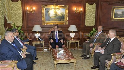 مجدي عبدالغفار يلتقي أمين عام مجلس وزراء الداخلية العرب