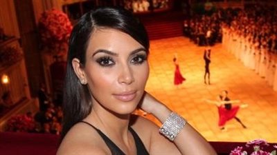 بالصور.. تغريدات ورطت أصحابها.. أحلام لمعجب: «أنت حقير».. تامر حسني يشتري معجبيه على Twitter.. «سامو زين» يستعين بهيفاء في «القطة».. جينيفر لوبيز: مؤخرتي مزيفة.. بن أفليك