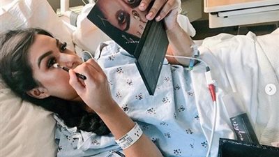 لقطات لأمهات تستعد للولادة بوضع المكياج (صور)